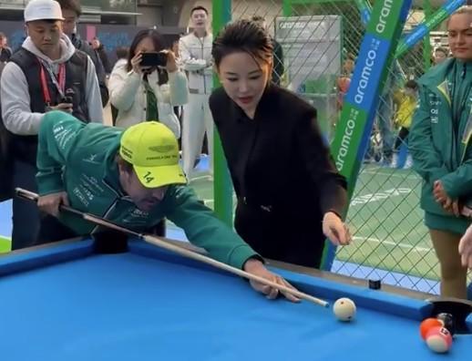 开云官网-跨界，“头哥”阿隆索与潘晓婷及男篮名宿杨鸣、刘炜互动